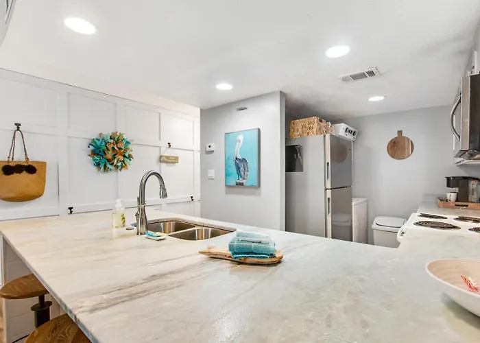 Sugar 228 Beachside Two Bedroom Apartment *